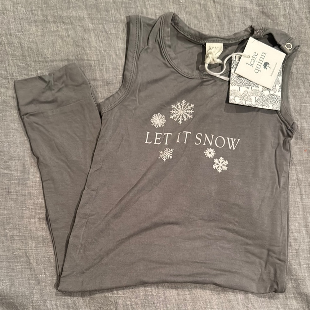 Kate Quinn Gray 'Let It Snow' Women's Sleepwear Set